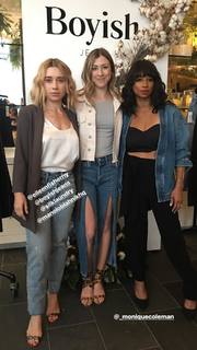 Olesya Rulin feet photo thumbnail