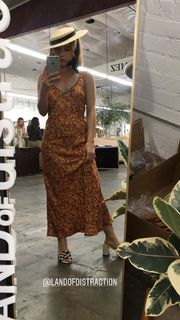 Olesya Rulin feet photo thumbnail