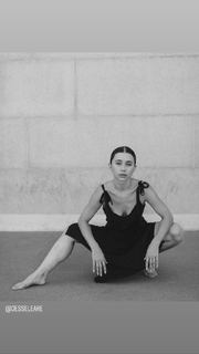 Olesya Rulin feet photo thumbnail