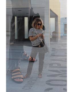 Olesya Rulin feet photo thumbnail