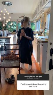 Olesya Rulin feet photo thumbnail