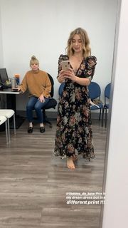 Olesya Rulin feet photo thumbnail