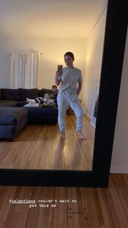 Olesya Rulin feet photo thumbnail