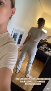 Olesya Rulin feet photo thumbnail