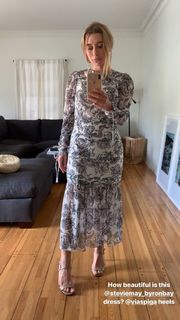 Olesya Rulin feet photo thumbnail