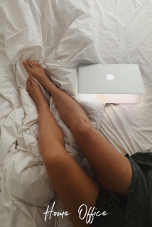 Olesya Rulin feet photo thumbnail