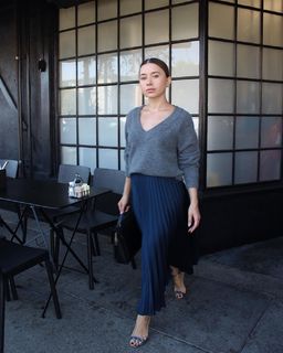 Olesya Rulin feet photo thumbnail