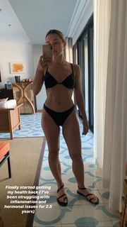 Olesya Rulin feet photo thumbnail