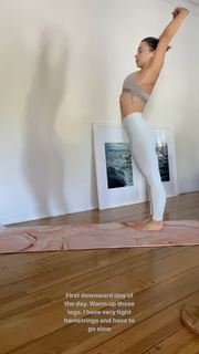 Olesya Rulin feet photo thumbnail