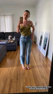 Olesya Rulin feet photo thumbnail