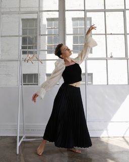 Olesya Rulin feet photo thumbnail