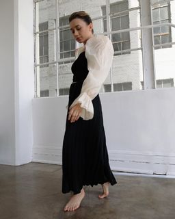 Olesya Rulin feet photo thumbnail