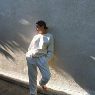 Olesya Rulin feet photo thumbnail