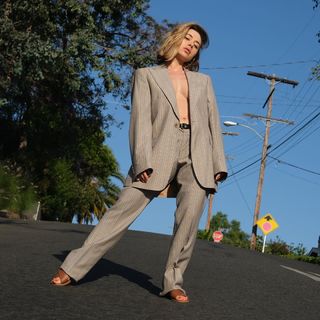 Olesya Rulin feet photo thumbnail