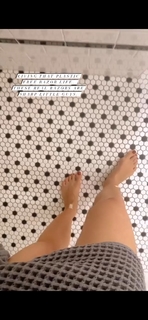 Olesya Rulin feet photo thumbnail