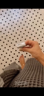 Olesya Rulin feet photo thumbnail