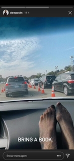 Olesya Rulin feet photo thumbnail