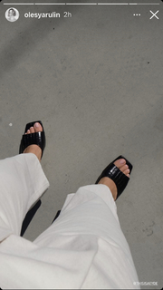 Olesya Rulin feet photo thumbnail