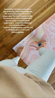 Olesya Rulin feet photo thumbnail