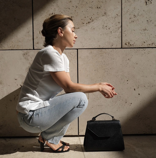 Olesya Rulin feet photo thumbnail