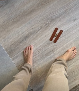 Olesya Rulin feet photo thumbnail