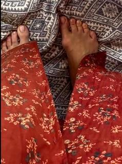 Olesya Rulin feet photo thumbnail