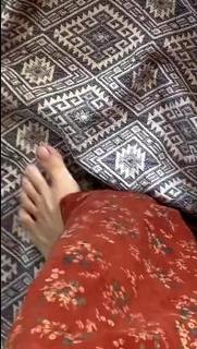 Olesya Rulin feet photo thumbnail