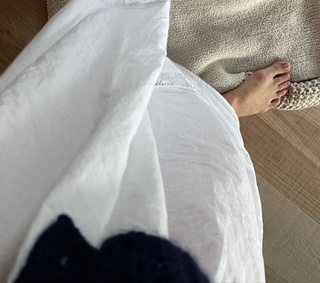 Olesya Rulin feet photo thumbnail