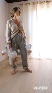 Olesya Rulin feet photo thumbnail