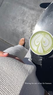 Olesya Rulin feet photo thumbnail