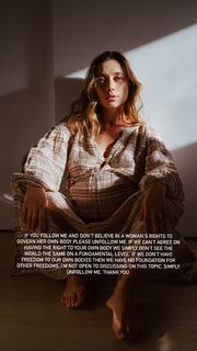 Olesya Rulin feet photo thumbnail