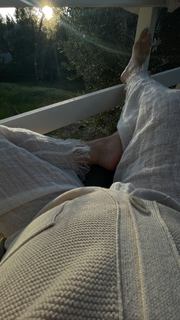 Olesya Rulin feet photo thumbnail