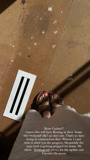 Olesya Rulin feet photo thumbnail