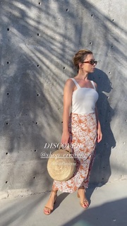 Olesya Rulin feet photo thumbnail