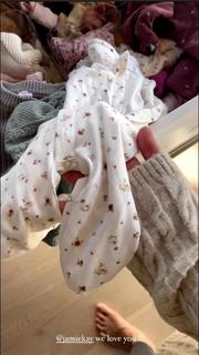 Olesya Rulin feet photo thumbnail