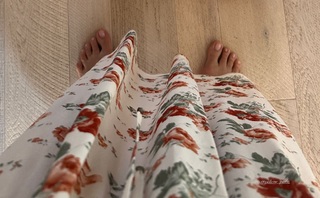 Olesya Rulin feet photo thumbnail