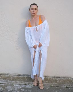 Olesya Rulin feet photo thumbnail