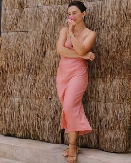 Olesya Rulin feet photo thumbnail