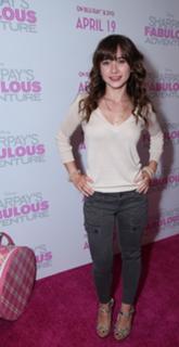 Olesya Rulin feet photo thumbnail