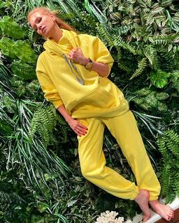 Olesya Sudzilovskaya feet photo 18