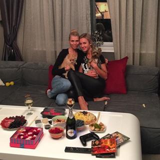 Olga Buzova feet photo thumbnail