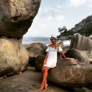 Olga Buzova feet photo thumbnail