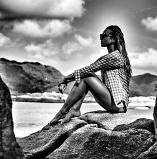 Olga Buzova feet photo thumbnail