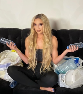 Olga Buzova feet photo thumbnail