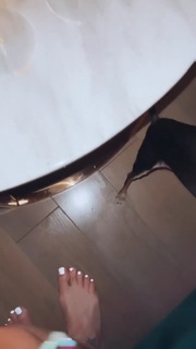 Olga Buzova feet photo thumbnail