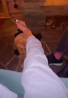 Olga Buzova feet photo thumbnail