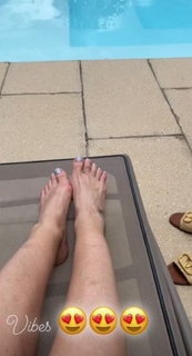 Olga Buzova feet photo thumbnail