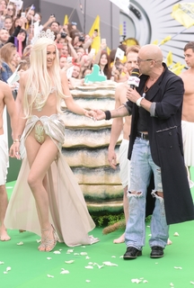 Olga Buzova feet photo thumbnail