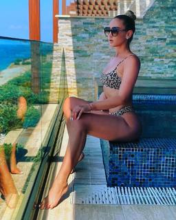 Olga Buzova feet photo thumbnail