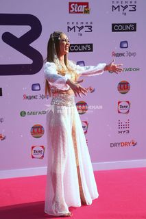 Olga Buzova feet photo thumbnail